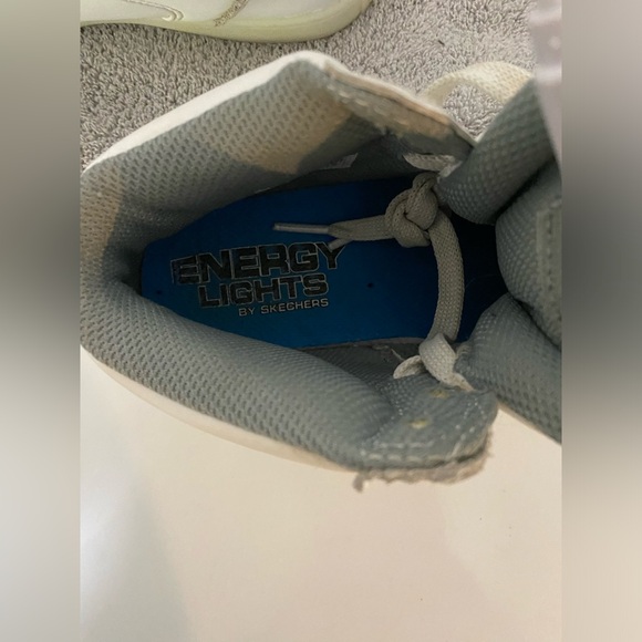 Sketchers light up shoes, kids - Picture 13 of 14